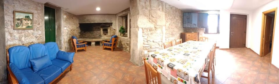 Eira de Mantoño House in Galicia