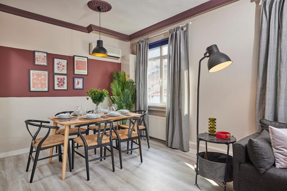 Modern 2BR in Nisantasi Area Balconies & AC Apartment in Istanbul
