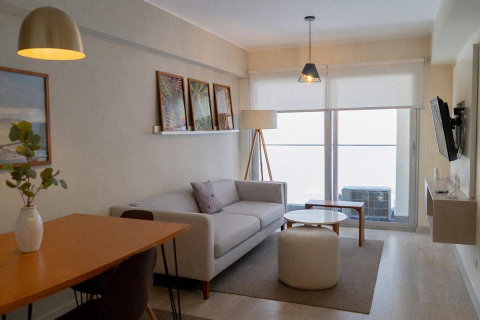 Comfortable 2BR with Balcony in Miraflores Apartment in Miraflores