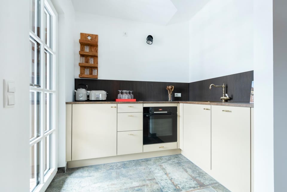 Kitchen or kitchenette, kitchen