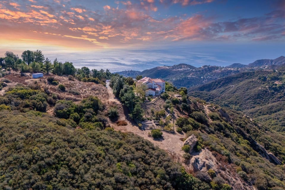 Private Malibu Villa w/ Mtn & Sunset Views! Villa in Topanga