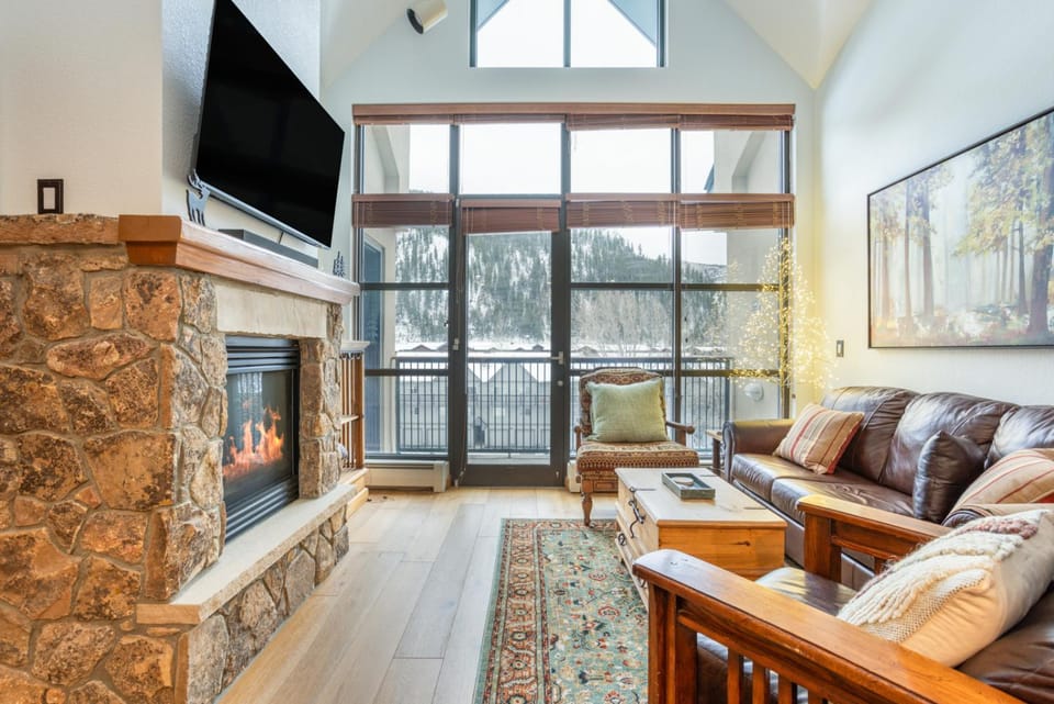 Chapel Square 317 - Walk to Gondola, Dining, & Entertainment; Fireplace & Views House in Avon