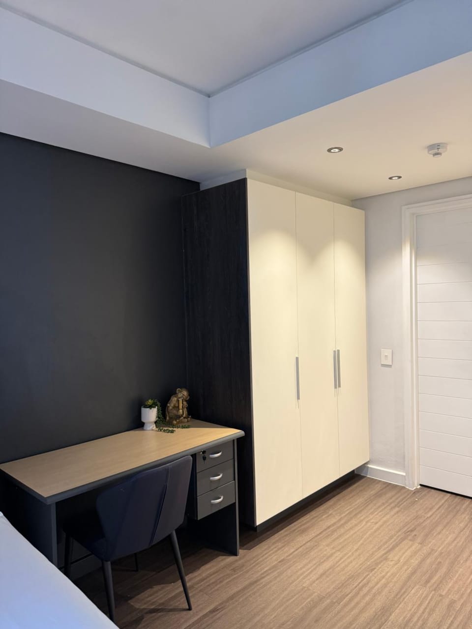 Enzo Stay -The Matrix 505 , Century City Apartment in Cape Town