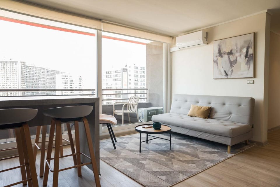 Chic Nunoa Apt Cozy Stay for 5 Balcony Apartment in Santiago