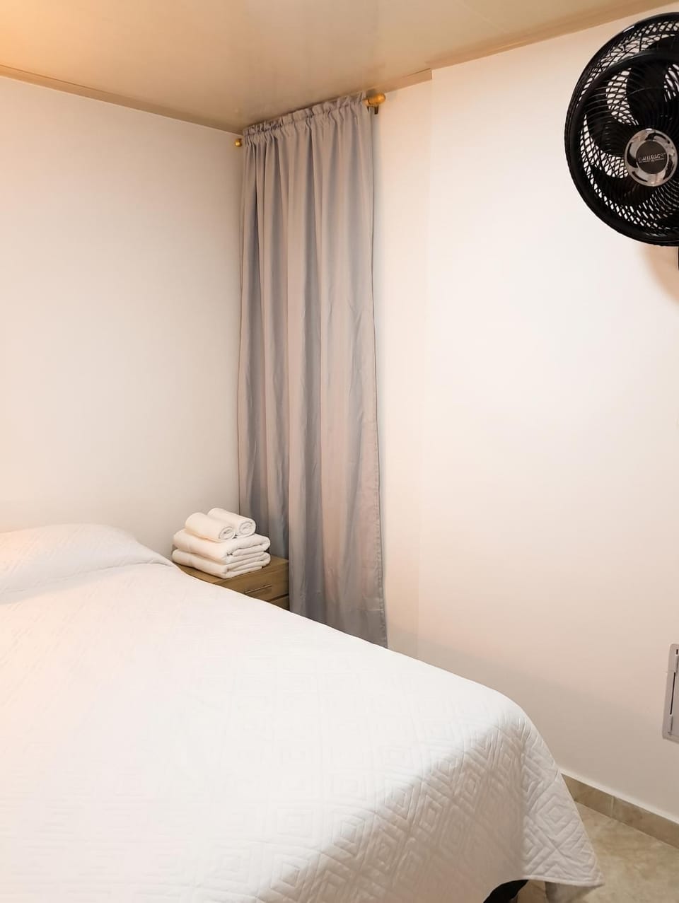 FLASH SALE! Apartment with 3 Rooms, 2 Bathrooms 5 Min to The Beach, The Walled City And Airport Apartment in Cartagena
