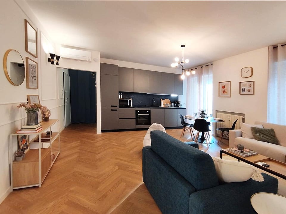 Living room, Seating area, internet