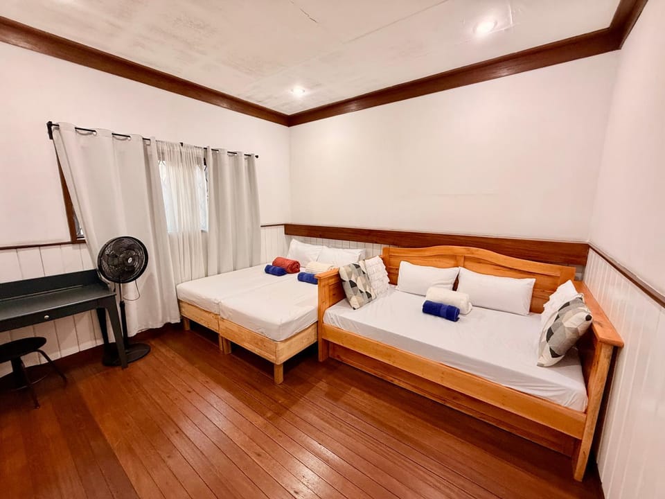 3BR Bungalow House for Baguio Transient House in Baguio
