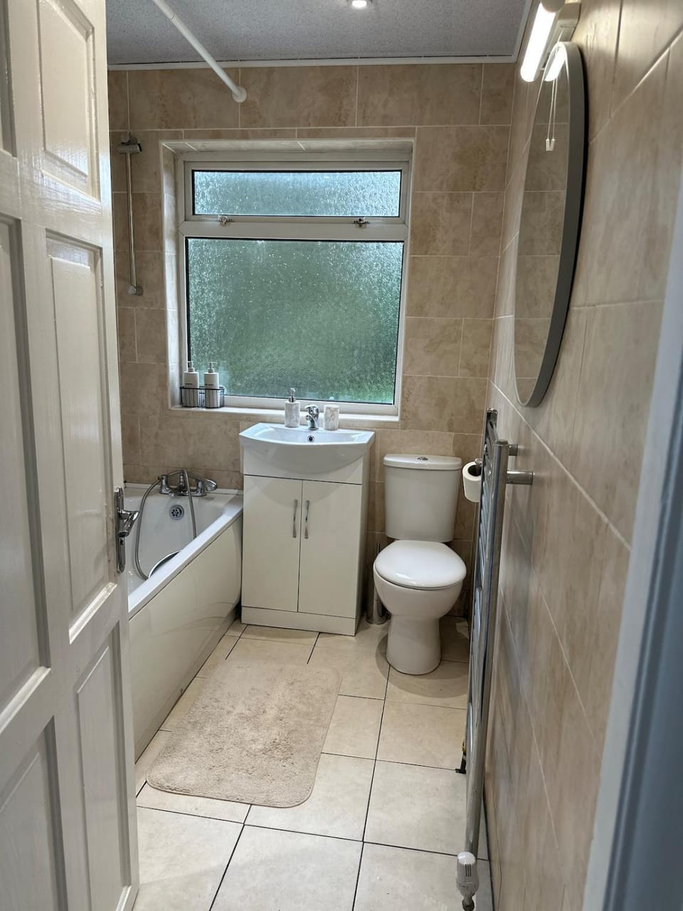 Elite Lux stays Serene 3 bedroom house House in Wolverhampton