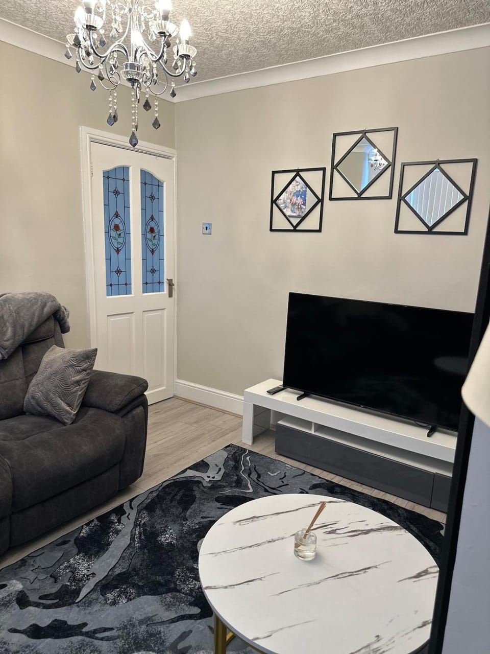 Elite Lux stays Serene 3 bedroom house House in Wolverhampton