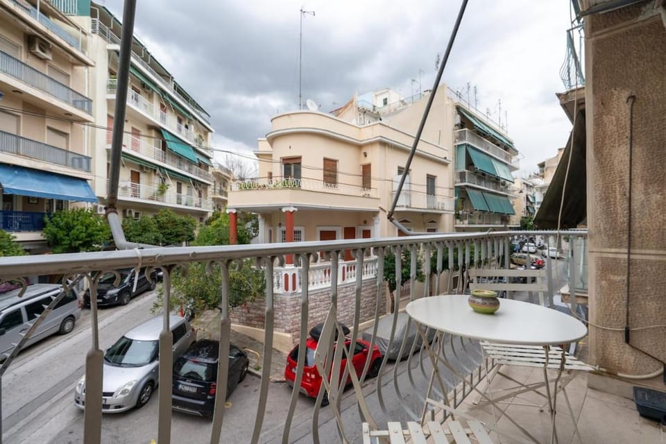 Steps from the Heart of Zografou- 3 Guests by ΜΡS Apartment in Athens