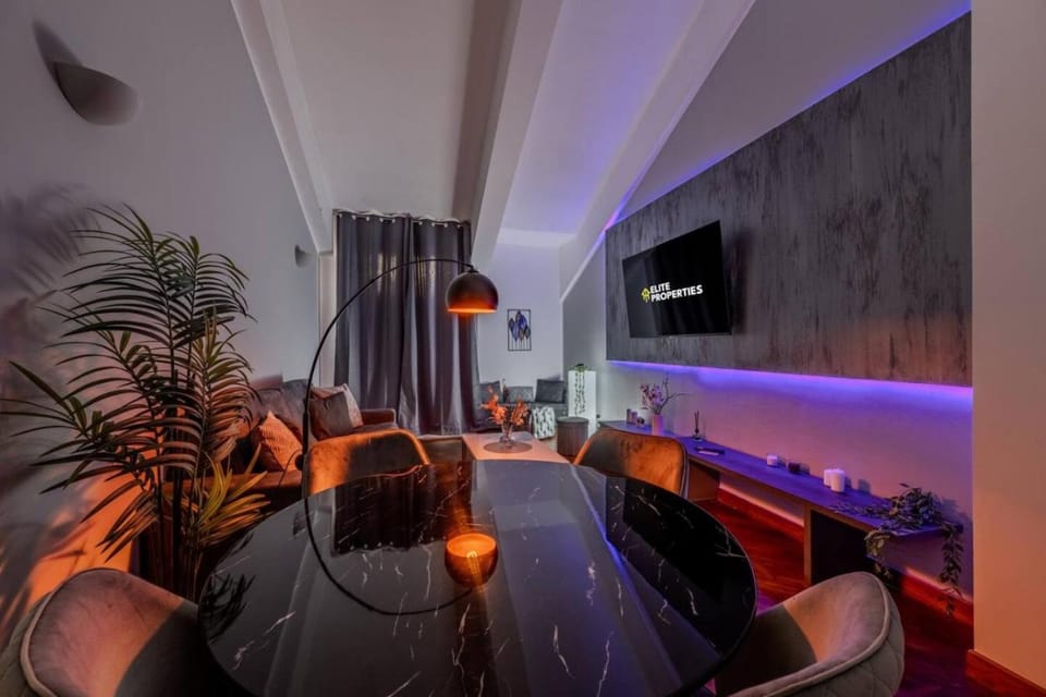 Living room, Evening entertainment