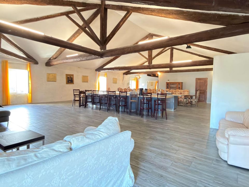 Domaine 34 Couchages Piscine Couverte Chauffee House in Fleury