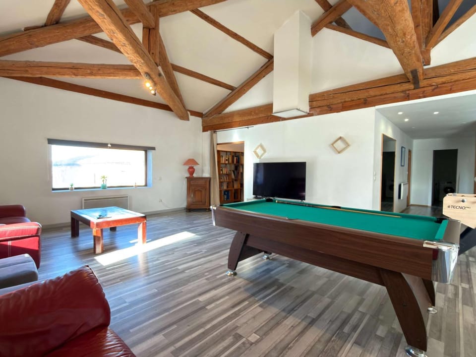 Domaine 34 Couchages Piscine Couverte Chauffee House in Fleury
