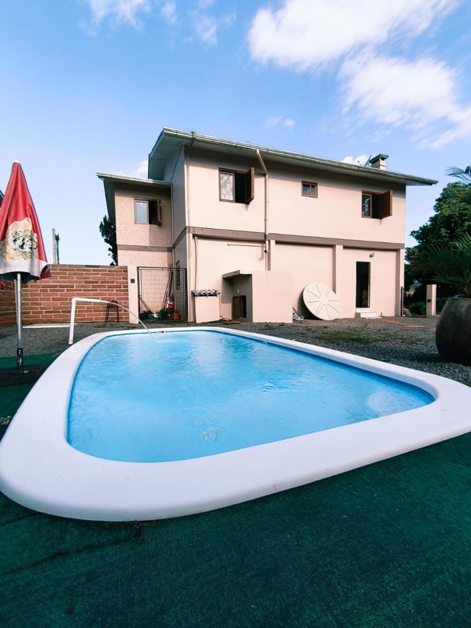 Casa com piscina, na Rota do Cristo Protetor House in State of Santa Catarina
