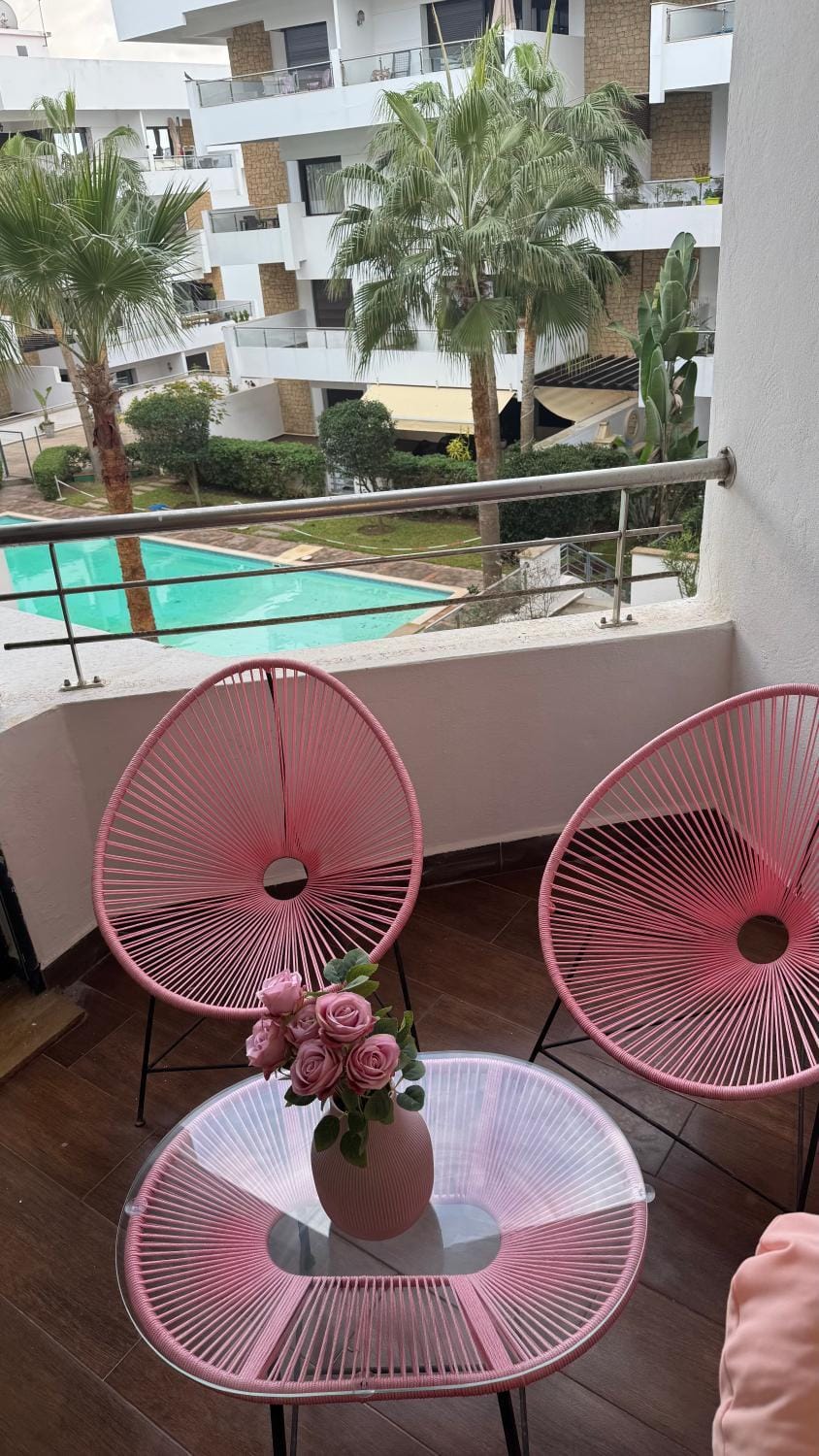 Charming 3 bedrooms by the beach with swimming pool in the building Apartment in Casablanca-Settat
