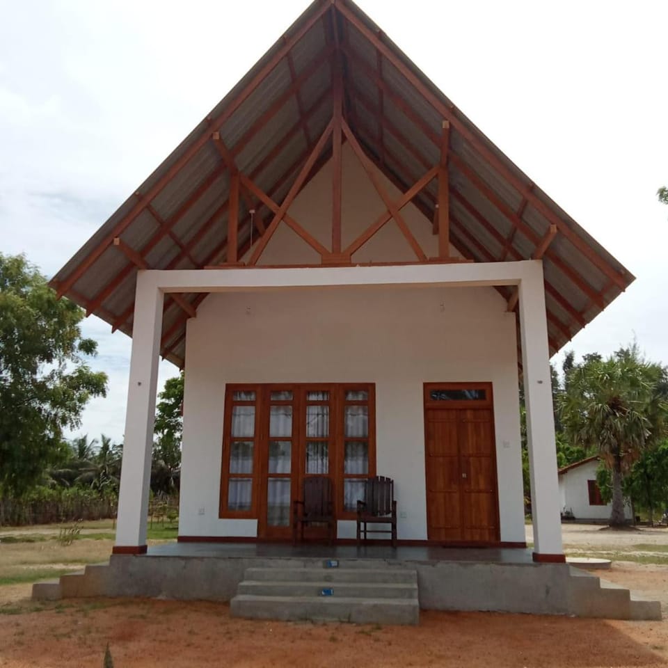 The Corel Waves Inn Nature lodge in Sri Lanka