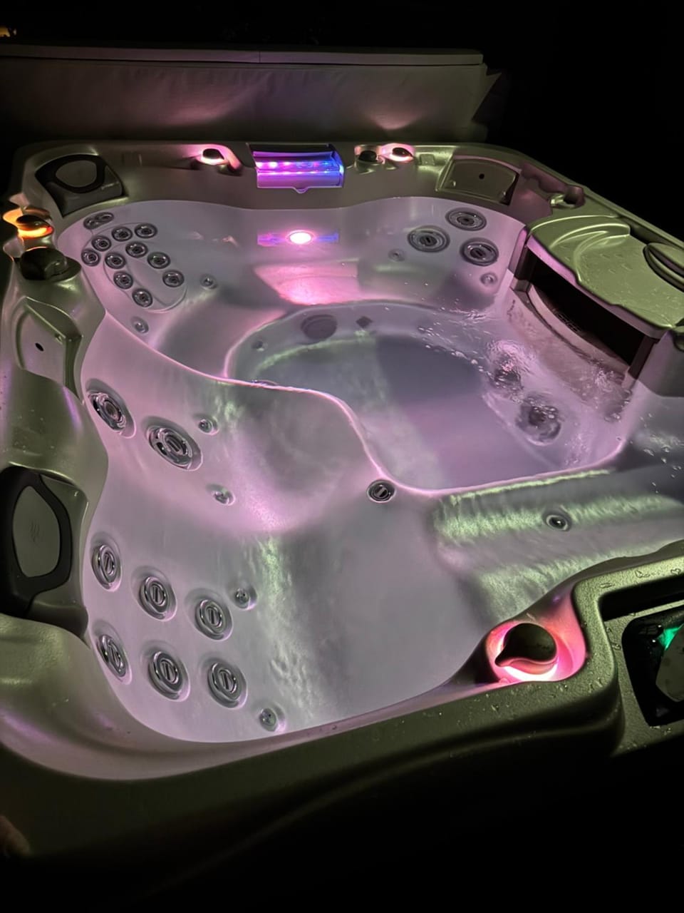 Hot Tub, Hot Tub