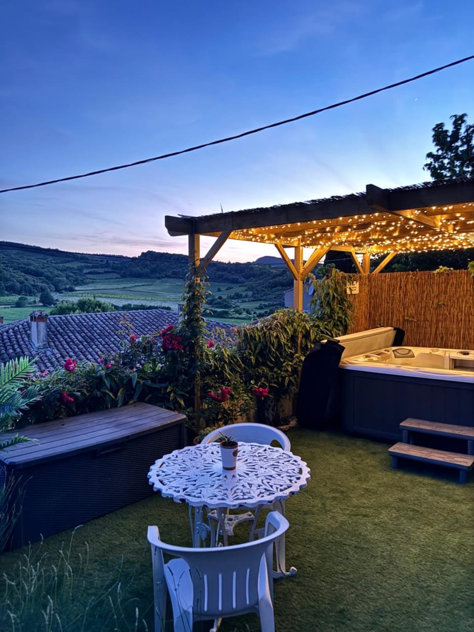 Patio, Hot Tub, Hot Tub