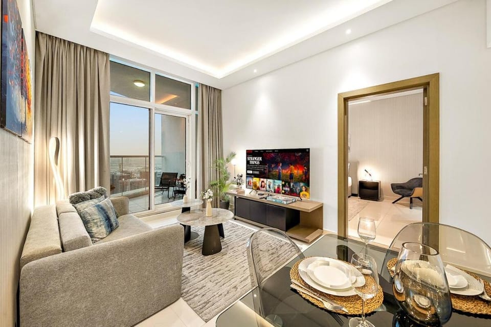 TV and multimedia, Living room, Dining area, internet