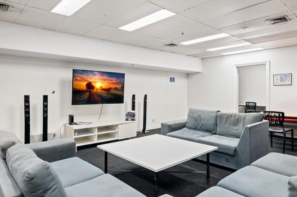 Central 3-Bed Apartment in Vibrant Melbourne Apartment in Melbourne