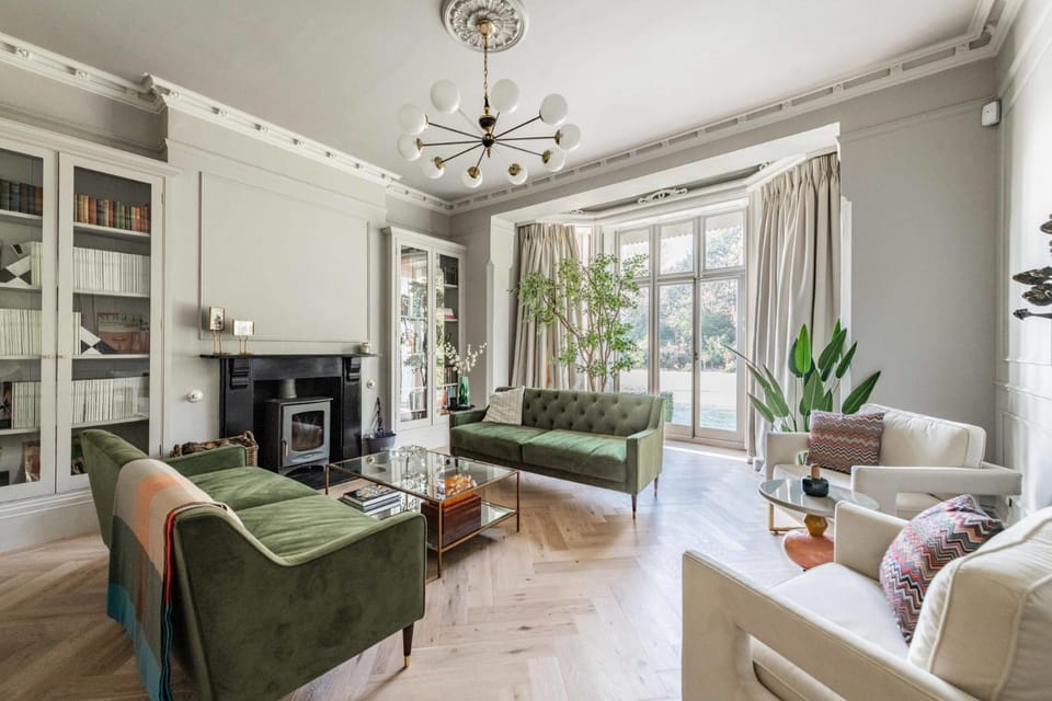 Bressingham Lodge by Leap Escapes House in Mid Suffolk District