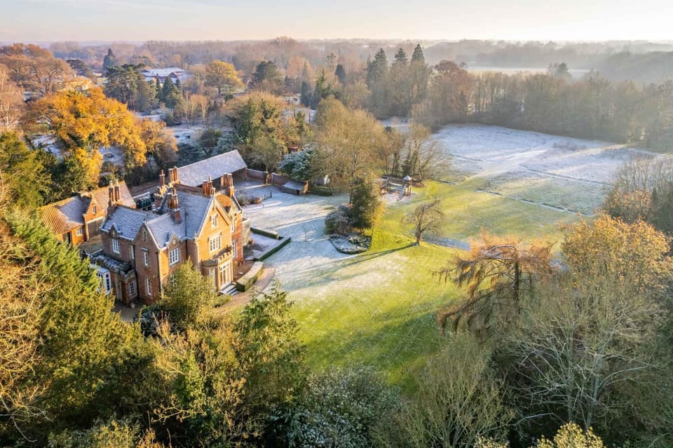 Bressingham Lodge by Leap Escapes House in Mid Suffolk District