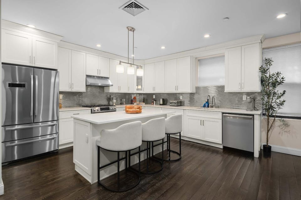 Stylish 3BR Designer Home in NYC Apartment in Harlem