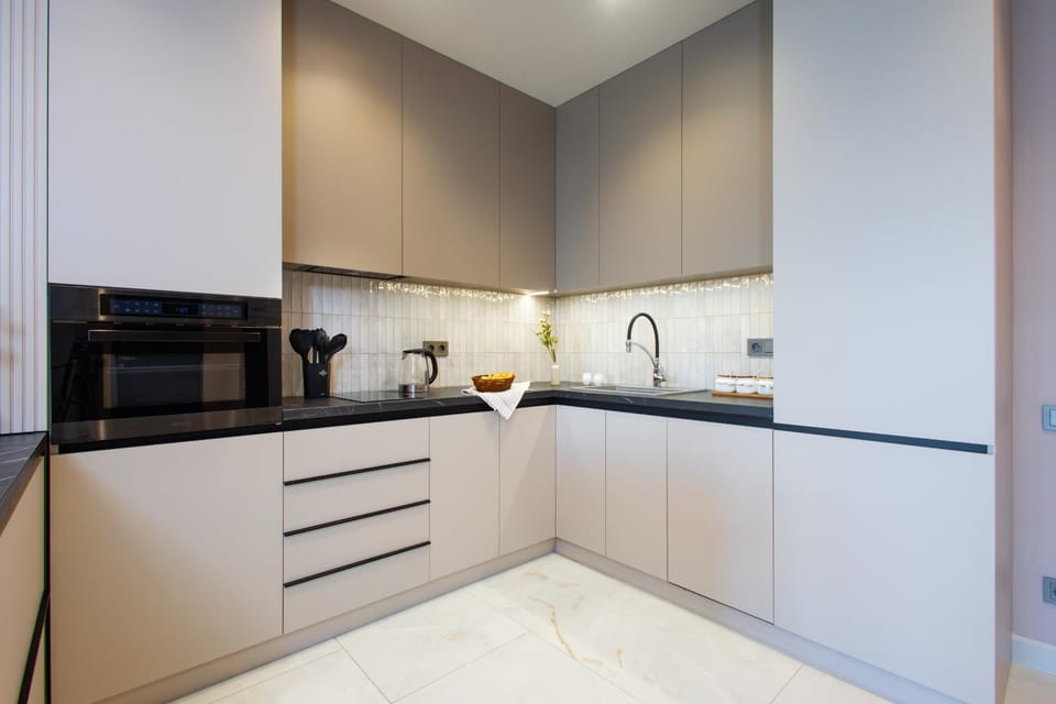 Kitchen or kitchenette, kitchen