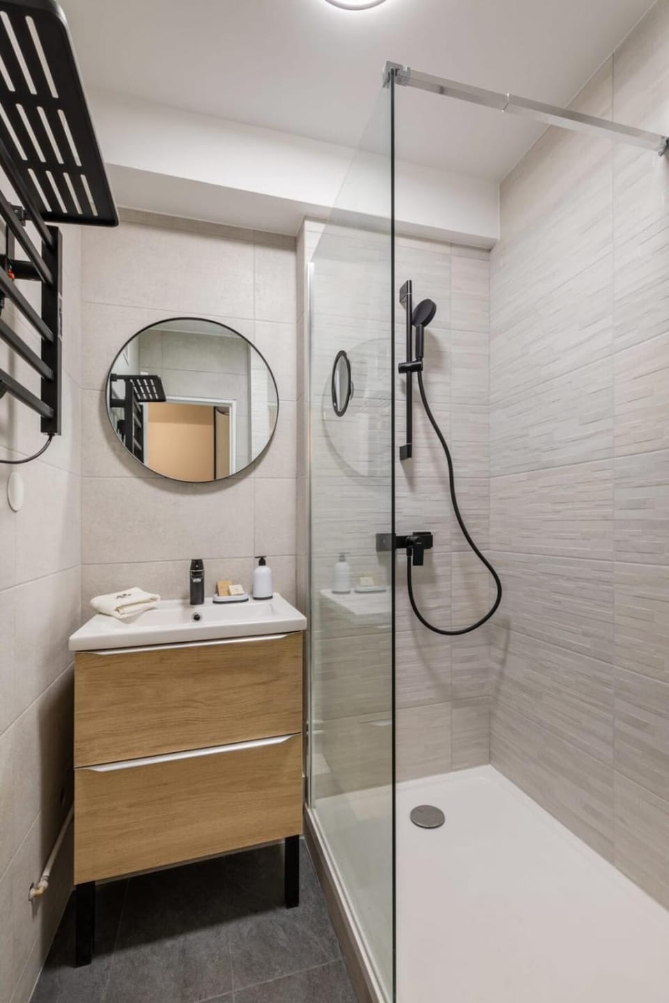 Le Cocon - City centre - Terrace - AC - Cosy Apartment in Cannes