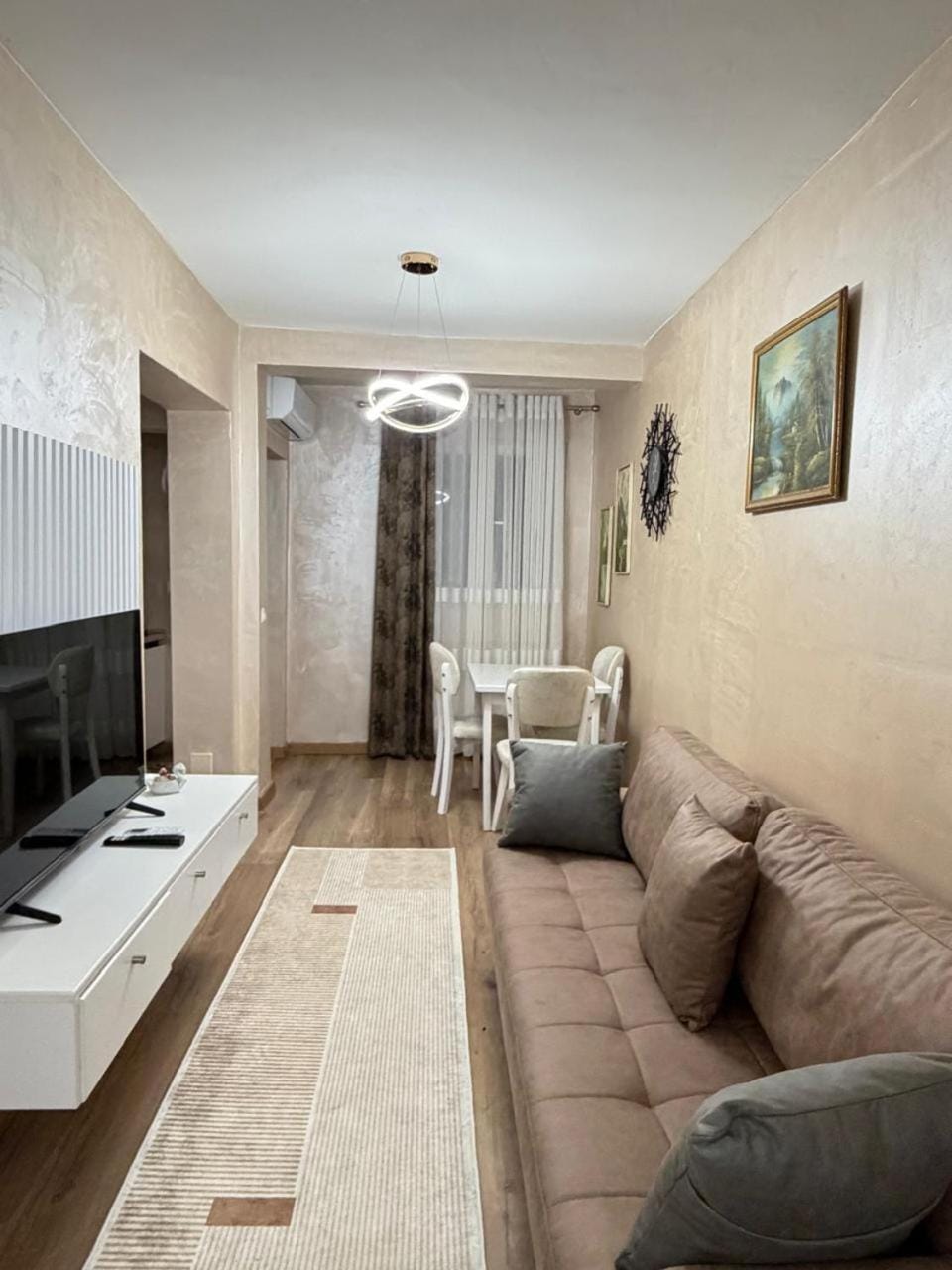 TV and multimedia, Living room, Seating area