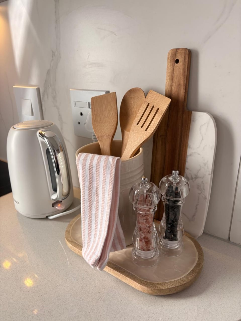 Kitchen or kitchenette, kitchen