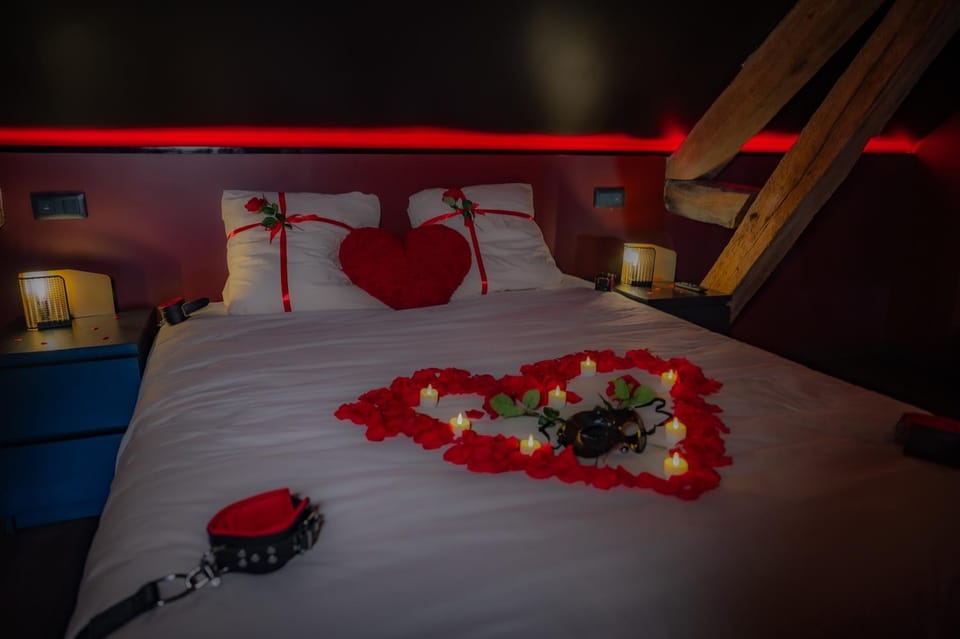 Les champs des plaisirs Love hotel in Bourgogne-Franche-Comté