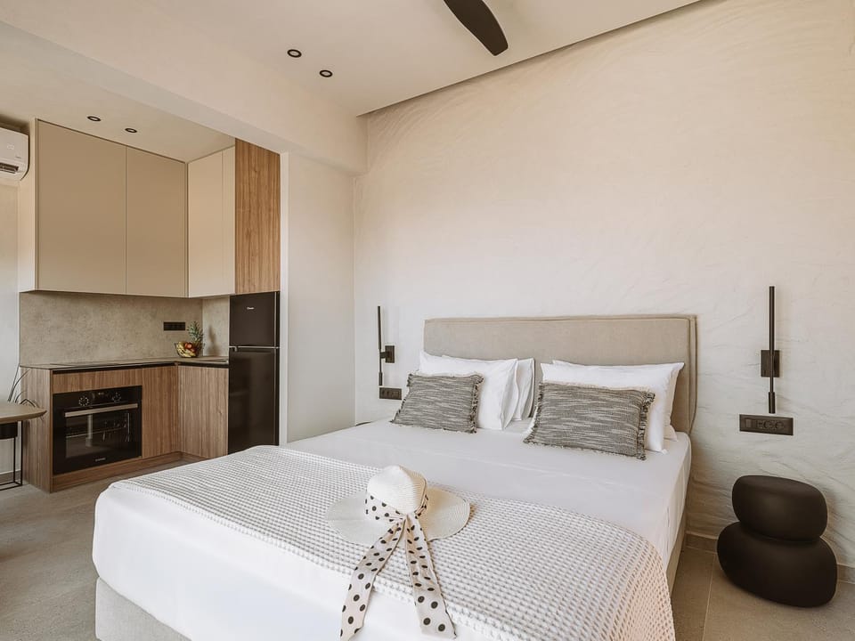 Bed, Bedroom, kitchen