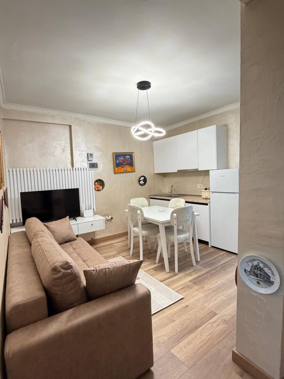 Luxury Apartment 2 near Square 21 Apartment in Tirana