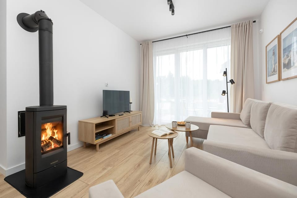 TV and multimedia, View (from property/room), Balcony/Terrace, Living room, Seating area, fireplace, internet
