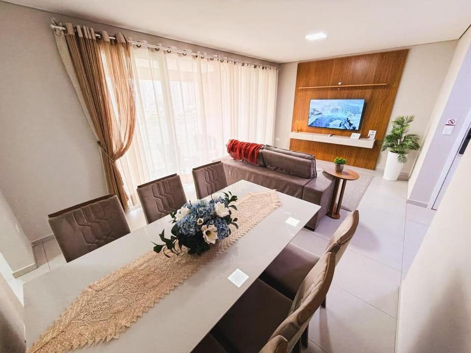 Apartamento 3 Quartos Varanda 2garagem Centro Foz Apartment in Foz do Iguaçu