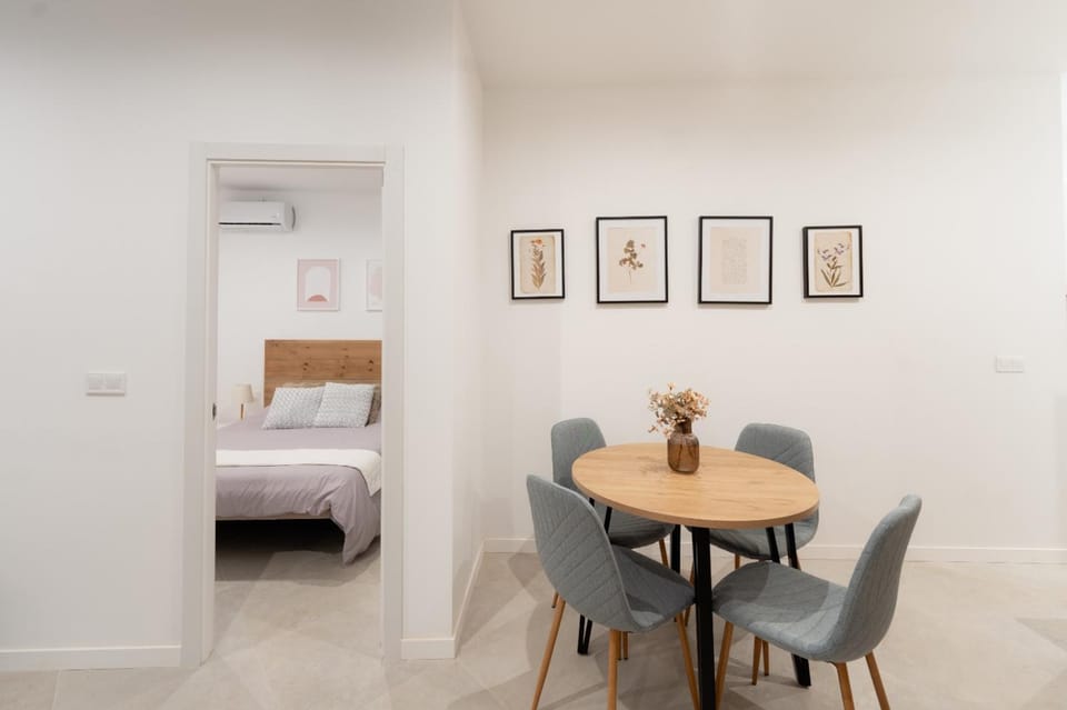 Dining area, Bedroom