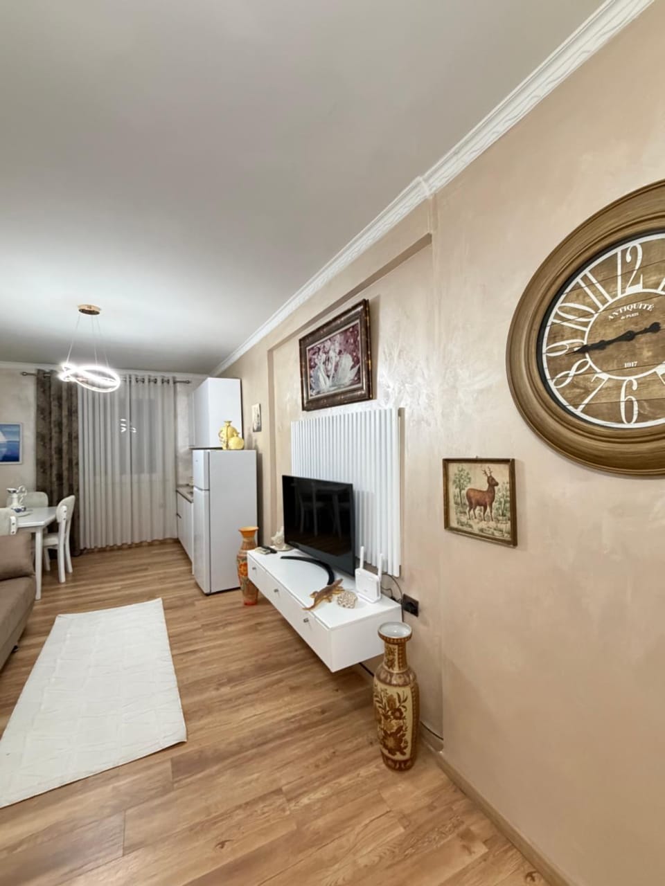 Luxury Apartment 4 Near Square 21 Apartment in Tirana