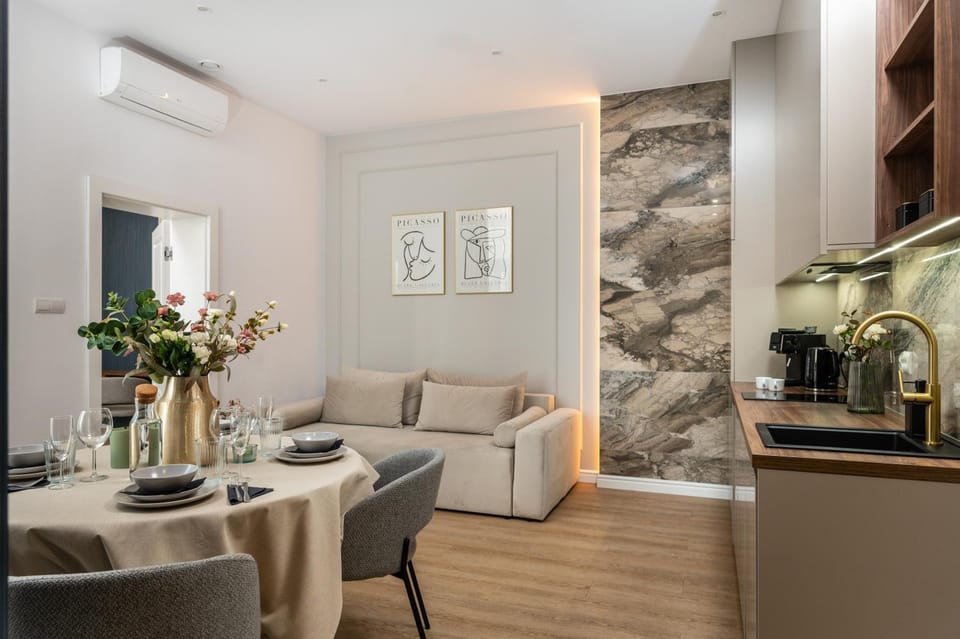 Coffee/tea facilities, Kitchen or kitchenette, Living room, Seating area, Dining area, heating, internet, washing machine, air conditioner