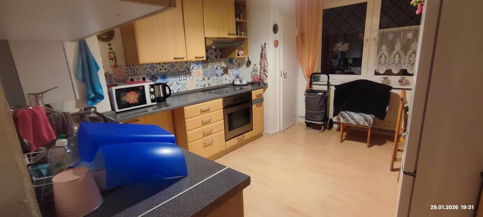 Kitchen or kitchenette, Dining area, dishwasher, microwave, oven, stove, toaster