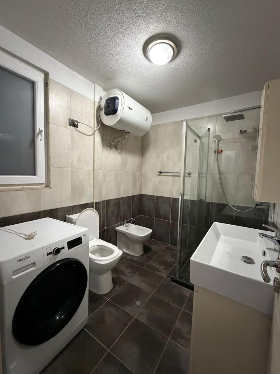 Luxury Apartment 5 near Square 21 Apartment in Tirana