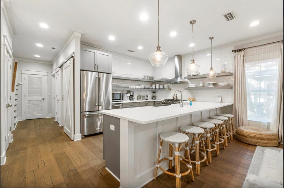 Sleeps 14, Bikes, Sunshine State of Mind, 30A, Pool, Beach Access House in Seacrest