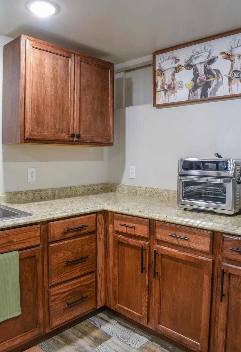 Kitchen or kitchenette, kitchen
