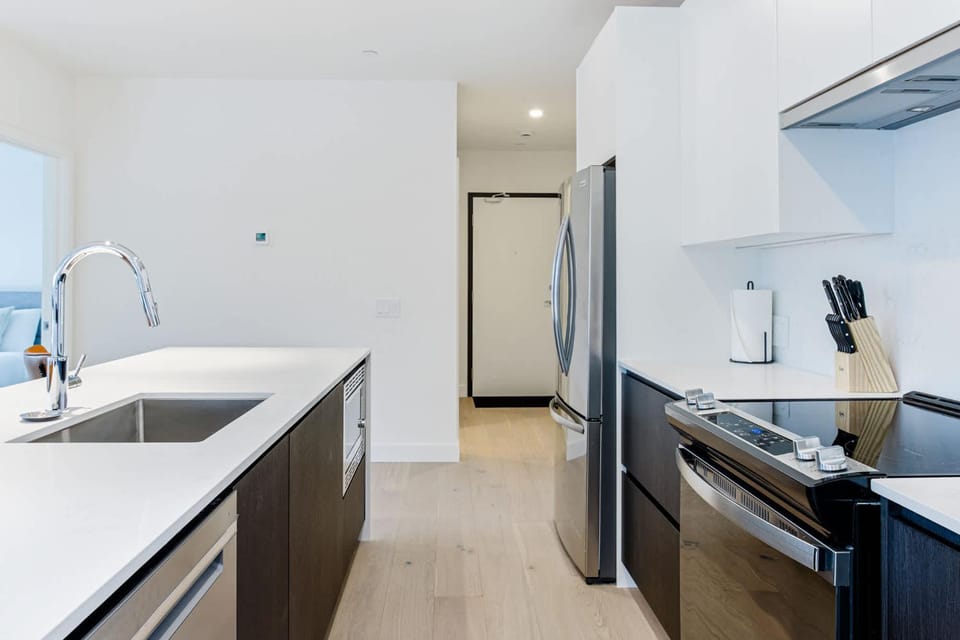 Alpine Living - Modern 2 Bedroom Condo Apartment in Revelstoke