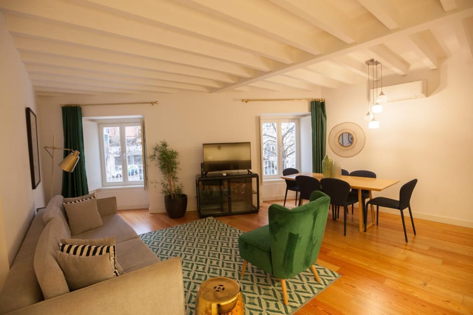FLH Intendente Chic Apartment with Rooftop Pool Apartment in Lisbon
