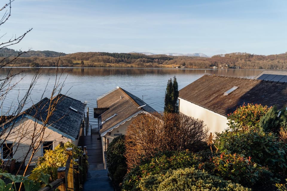 View (from property/room), Garden view, Lake view