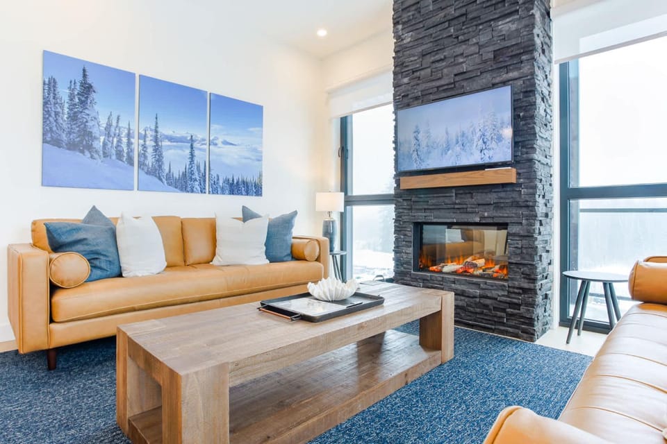 The View - Luxury Penthouse Condo Apartment in Revelstoke