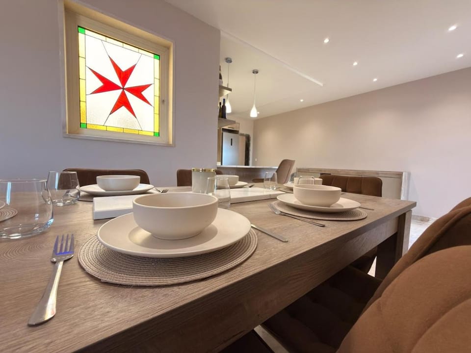 Panoramic View Penthouse With Dual Terraces Apartment in Malta