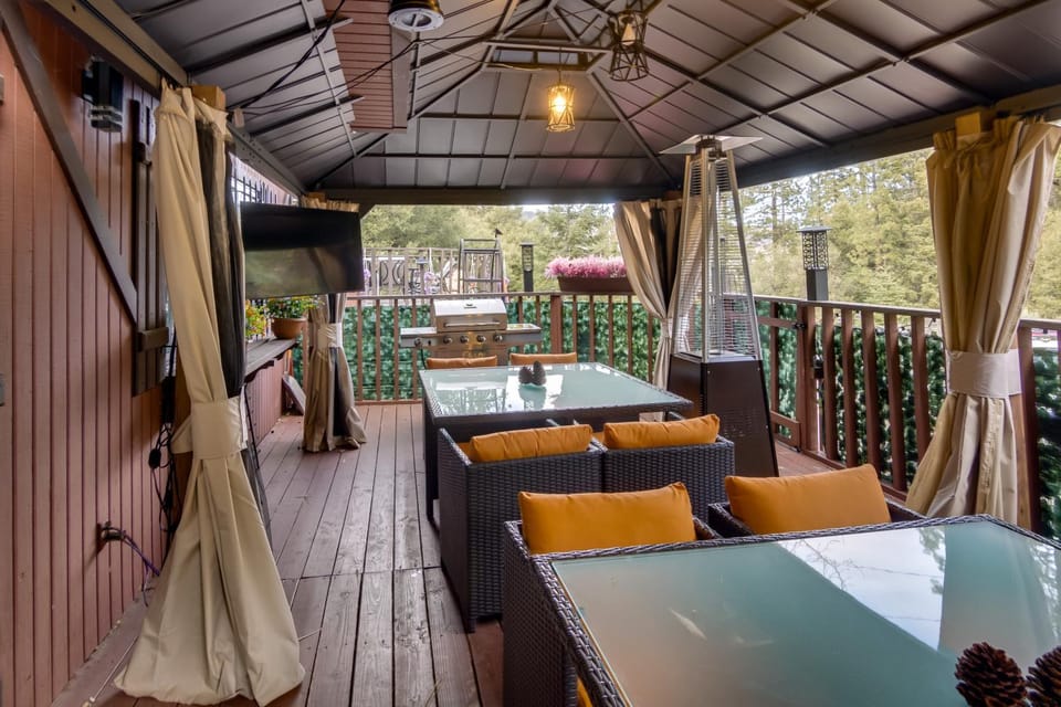 Outdoor Oasis in Pine Mountain Club! Cabin Getaway Cabin in Pine Mountain Club