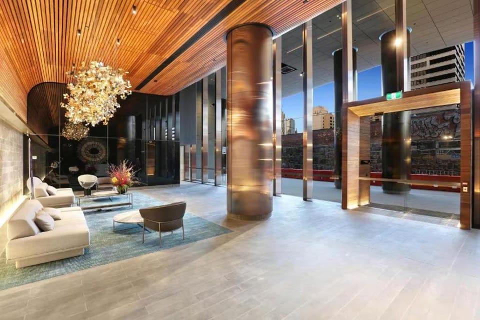 High Rise CBD Apartment with Amazing Views, 3 beds, Gym,SPA & Pool, Easy Transport Apartment in Southbank